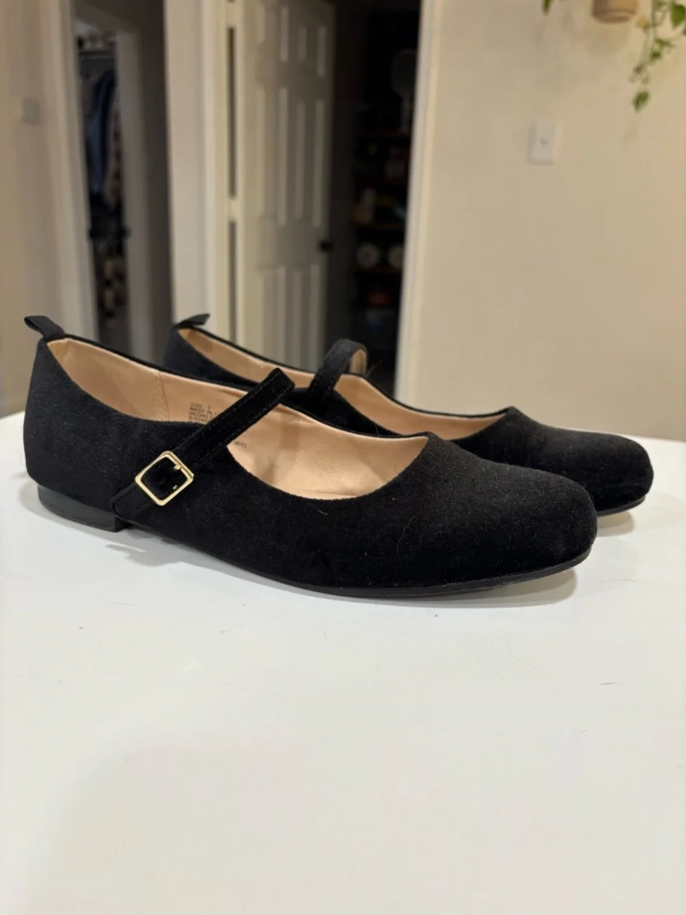 GAP Velvet Black Mary Jane Ballet Flat - Picture 2 of 4